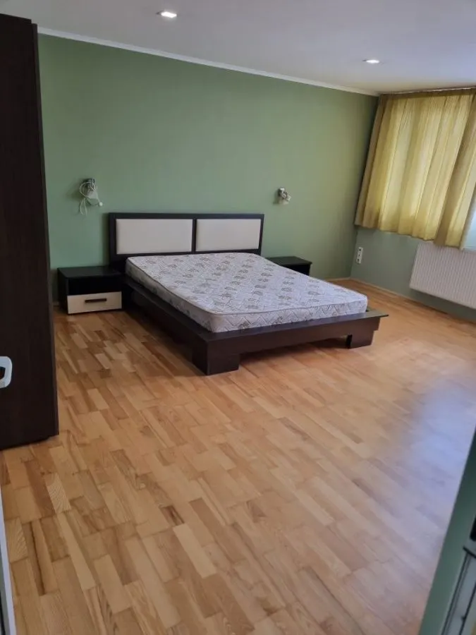 Regim vila, Apartament 3 camere, decomandat,140mp,Ultracentral,Targu Mures. - foto 2