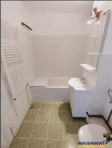 Apartament cu 3 camere, decomandat, etaj1, UMF,Cornisa, Targu Mures. - foto 3