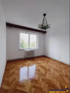 Apartament cu 3 camere, decomandat, etaj1, UMF,Cornisa, Targu Mures. - foto 4