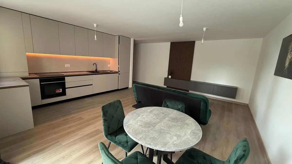Apartament cu 2 camere, Urban Plaza  Brașov - foto 1