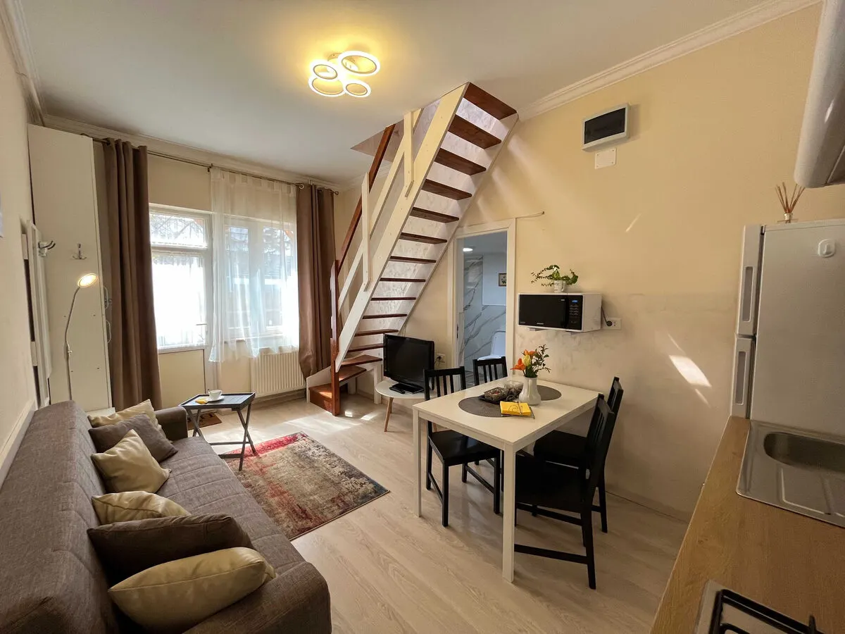 Studio, zona Stadionului, Gara, Brasov - foto 1