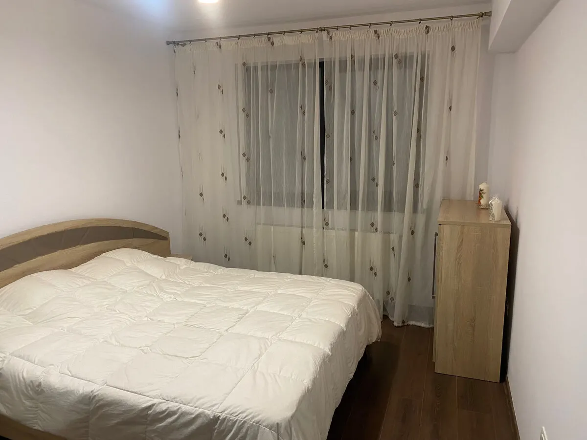 Apartament cu 2 camere, Tractorul, Brașov - foto 3