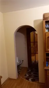 Apartament 2 camere semidecomandate,zona Cora - foto 4