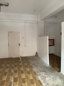 Recomandat sectiunea investitional! Spatiu comercial vitrinat, Bartolomeu - Brasov