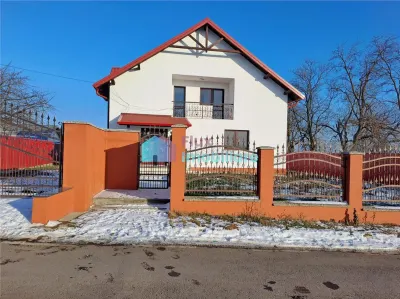 Vila spatioasa in Liteni Moara - Liteni (Moara)
