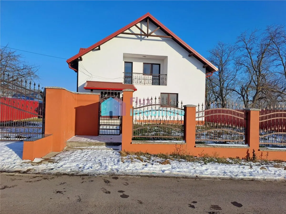Vila spatioasa in Liteni Moara - foto 1