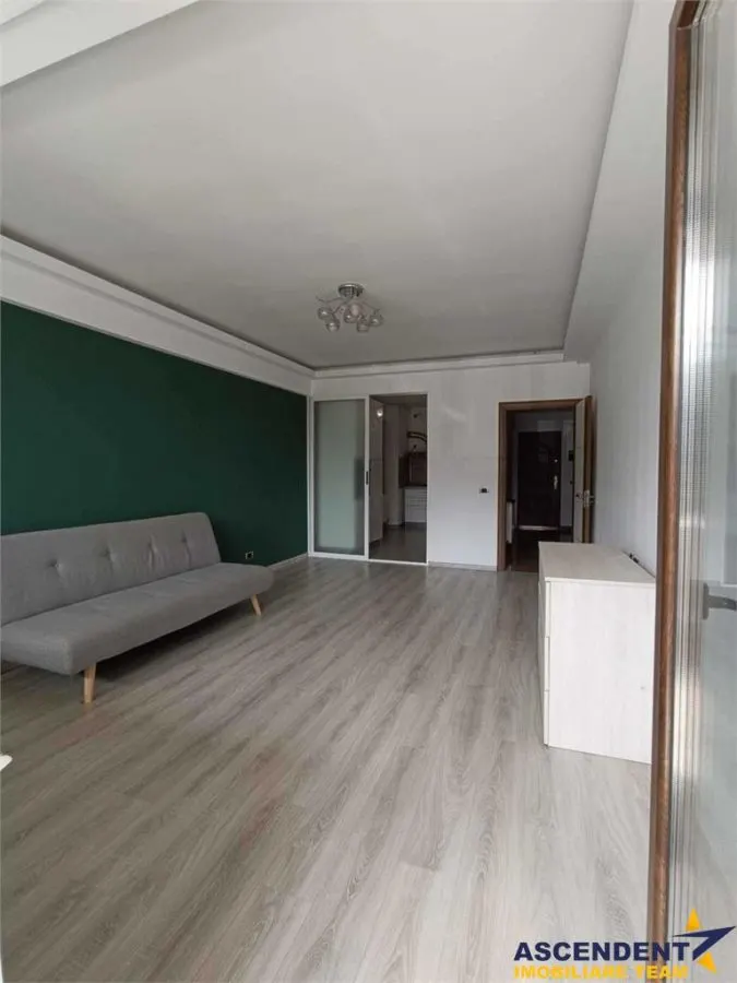 2 camere, decomandat, 70mp, mobilat și utilat, loc parcare, Tractorul, Brasov - foto 2