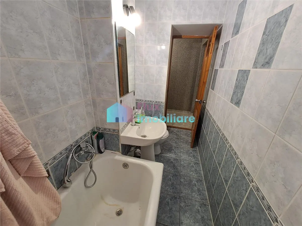 Apartament cu 3 camere semimobilat etaj 3 George Enescu - foto 16