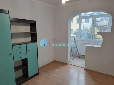 Apartament cu 3 camere semimobilat etaj 3 George Enescu - foto 9