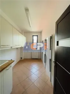 VANZARE VILA 8 CAMERE 652 mp teren zona Sisesti Sector 1 - foto 15