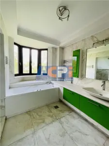 VANZARE VILA 8 CAMERE 652 mp teren zona Sisesti Sector 1 - foto 29