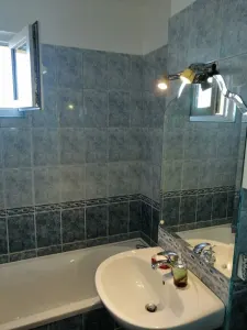 Apartament cu 2 camere, zona Tudor. - foto 5