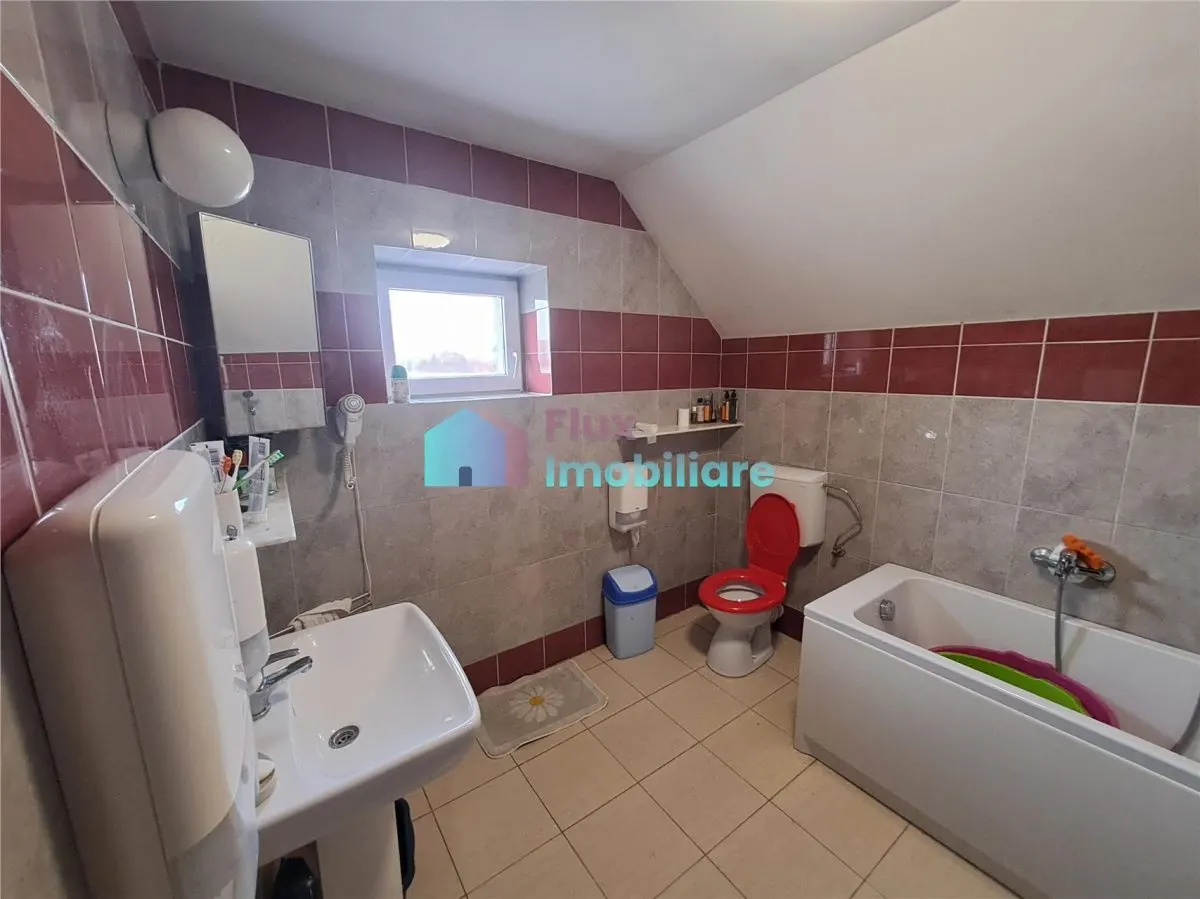 Casa finisata 480 mp teren Moara Nica - foto 17