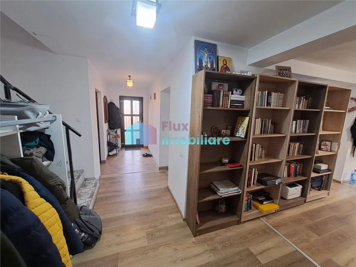 Casa finisata 480 mp teren Moara Nica - foto 4