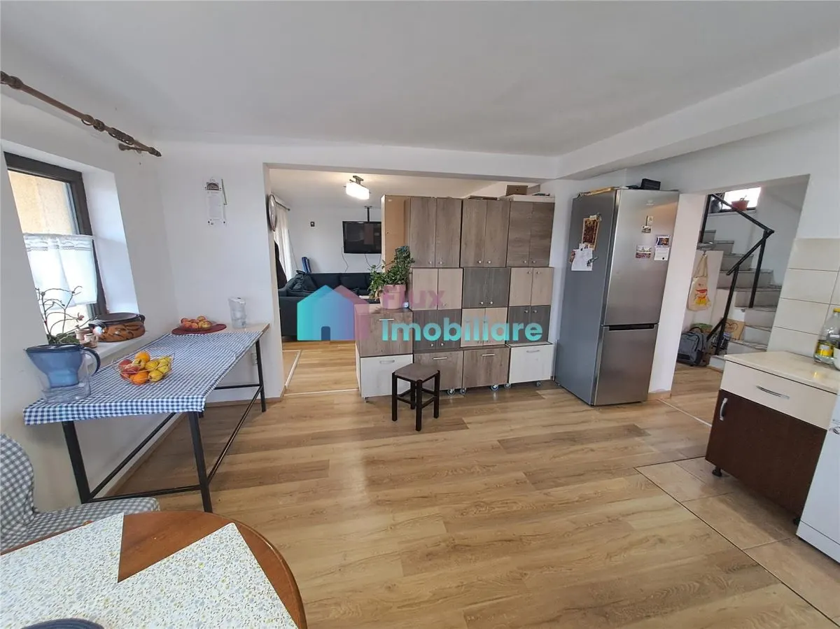 Casa finisata 480 mp teren Moara Nica - foto 6