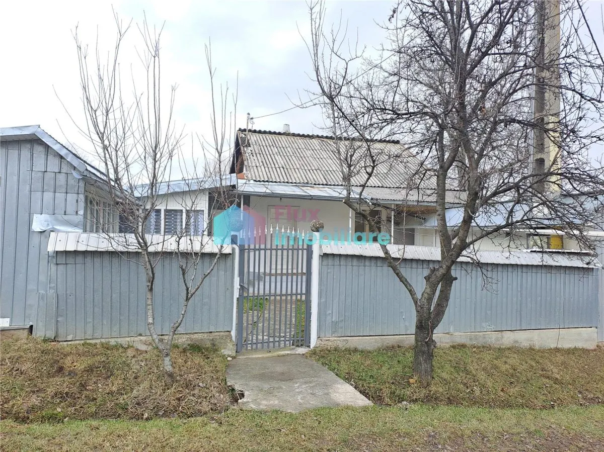Casa cu 400 mp teren Bosanci - foto 1
