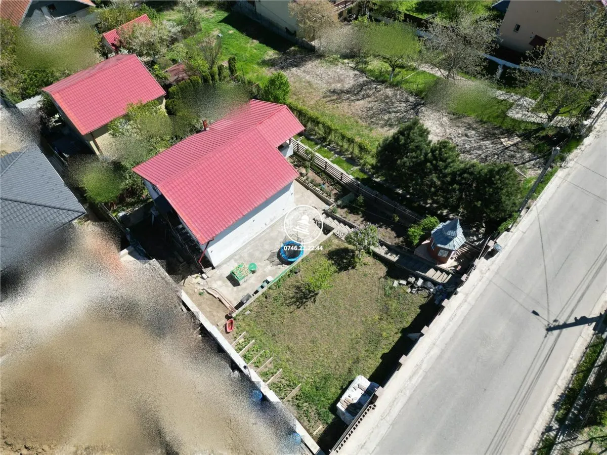 Vila 6 camere , teren 475 mp , str. Soarelui - Rediu , Iasi - foto 2