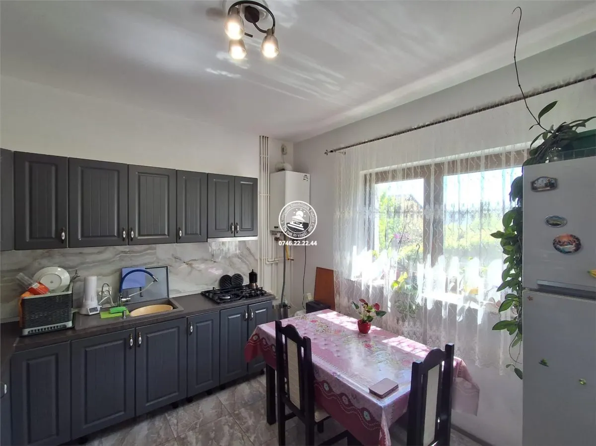 Vila 6 camere , teren 475 mp , str. Soarelui - Rediu , Iasi - foto 7