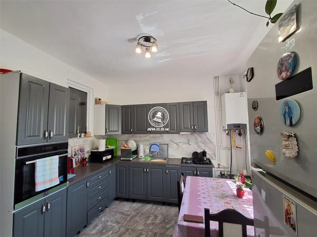 Vila 6 camere , teren 475 mp , str. Soarelui - Rediu , Iasi - foto 8