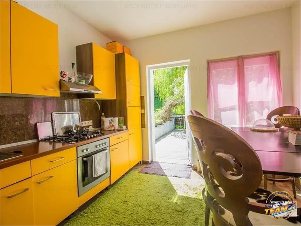 Resedinta distinctiva, pe domeniu de 2.200mp,cadru exclusivist, Central, Brasov - foto 6