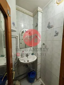 Garsoniera de 11 mp de Vanzare în Zona Vest – Ideala pentru Investitie sau Locuinta - foto 3