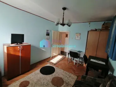 Apartament 2 camere decomandate zona centrala - foto 2