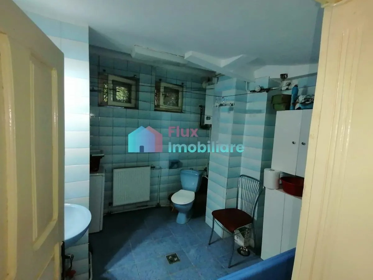 Apartament 2 camere decomandate zona centrala - foto 8