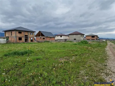 700 mp intravilan, recomandat investitie/ constructie, Sacele -  Izvor, Brasov. - foto 2