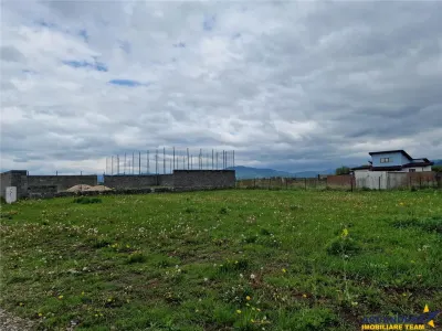 700 mp intravilan, recomandat investitie/ constructie, Sacele -  Izvor, Brasov. - foto 3