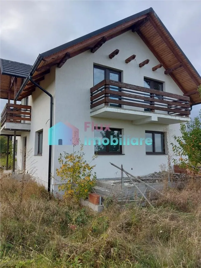 Casa cu 8450 mp teren in Solca - foto 20