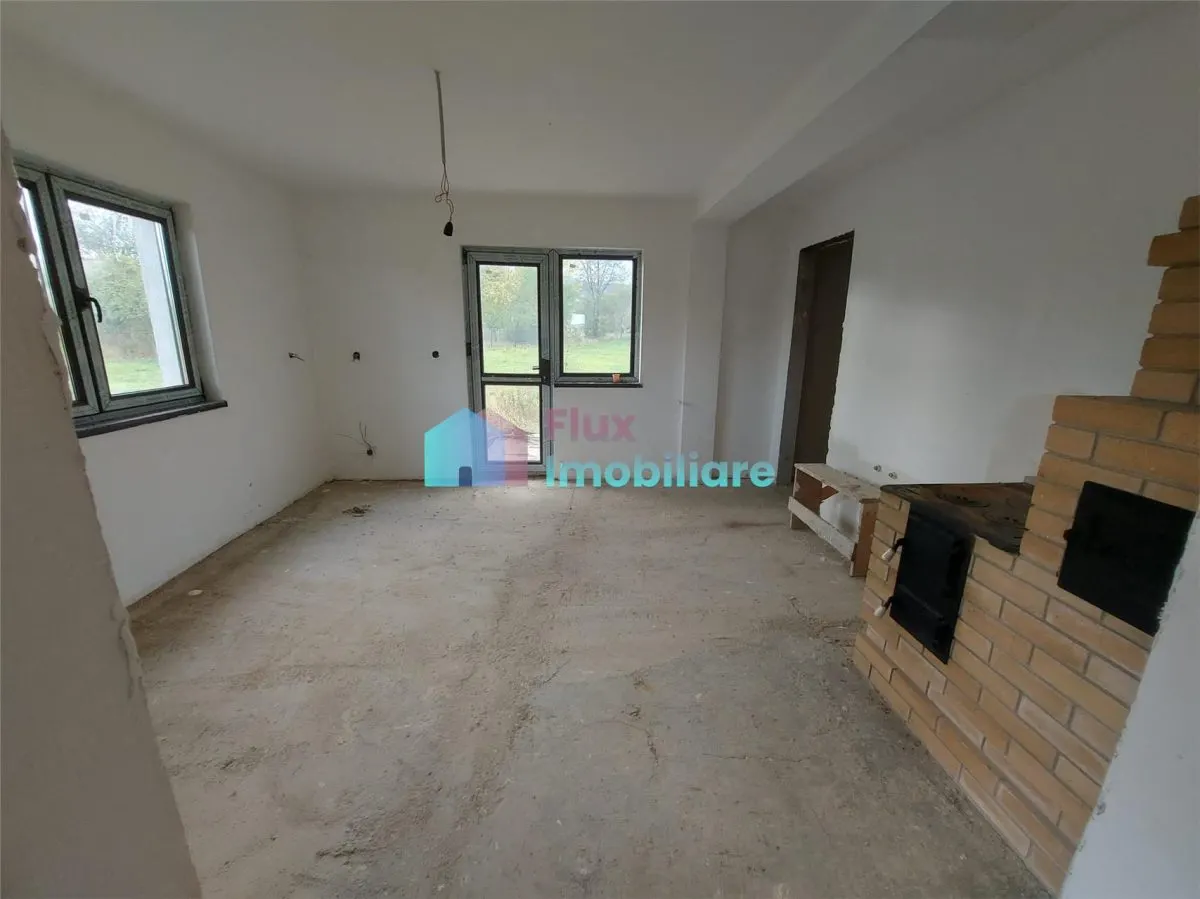Casa cu 8450 mp teren in Solca - foto 22