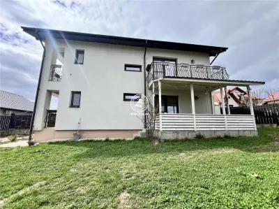 Proprietate unica cu 4 camere si 2 bai, de vanzare in Valea Adanca - foto 1