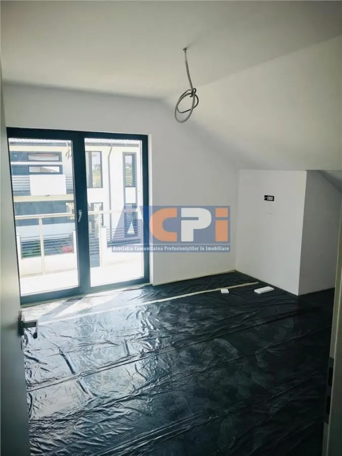 VANZARE IN RATE PE 3 ANI VILA 4 CAMERE 650 mp TEREN DRAGOMIRESTI VALE COMISION 0 - foto 3