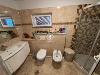 Casa de vanzare, la 2 km de Primaria Tomesti - foto 10