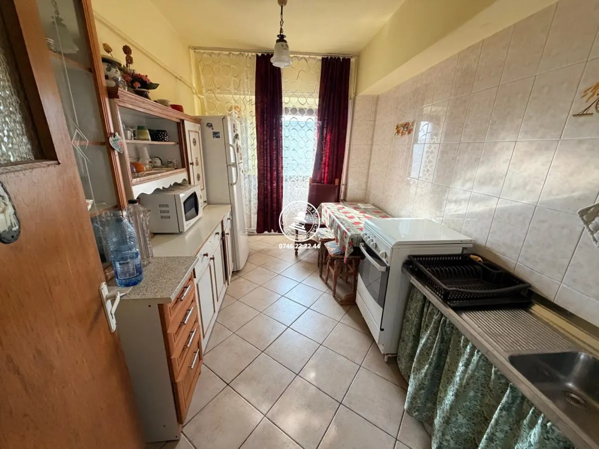 4 camere decomandat Dacia - foto 3