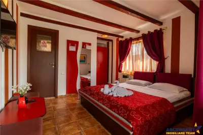 Pensiune cocheta, la poalele emblematicei Cetatii Rasnov, Brasov - foto 4