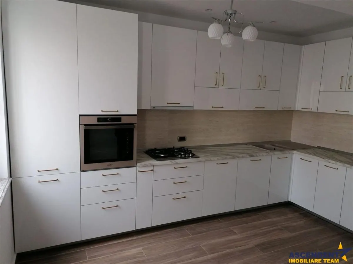 Apartament 3 camere,  spațios, mobilat, utilat, loc parcare, Isaran, Tractorul, Brasov - foto 2