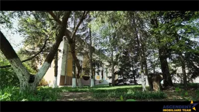 Pe domeniu de 20.000 mp, resedința din provincie, a nobililor feudali - foto 3