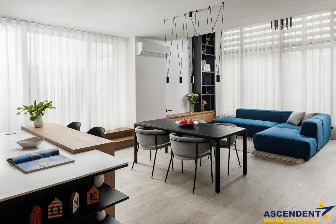Tur LIVE! Eleganta si confort: penthouse pe doua niveluri - foto 1