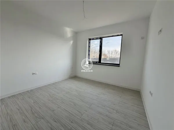 Casă 4 camere Miroslava - poza 11