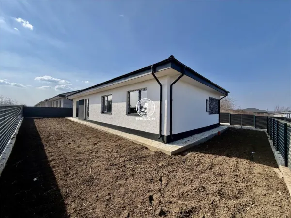 Casă 4 camere Miroslava - poza 4