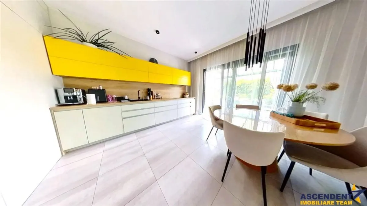 FILM & Tur LIVE!Vila cu arhitectura selecta,intr- o eleganta oaza de liniste - foto 4