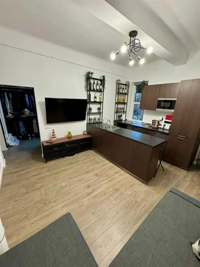 Apartament de Închiriat în Piața Romană - Locație Centrală - foto 9