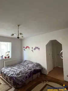 Incadrat de spatiu verde,  apartament 2 camere, parter, mobilat și utilat, beci,Astra, Brasov - foto 3