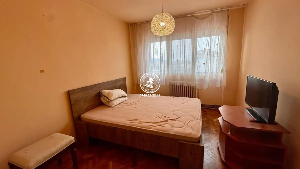 Apartament 3 camere Podu Ros - foto 9