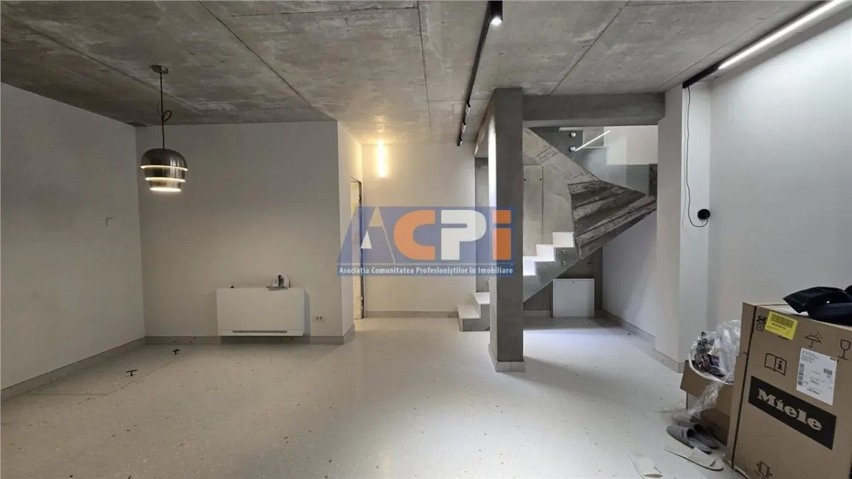 Duplex Vila Lux Dorobanti 4 camere, curte proprie, 2 locuri de parcare - foto 3