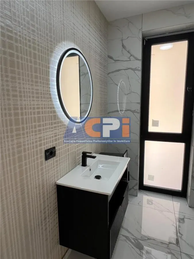 INCHIRIERE VILA DE LUX CU 5 CAMERE SI PISCINA in Zona EROU IANCU NICOLAE BANEASA - foto 12