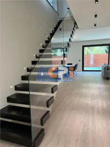 INCHIRIERE VILA DE LUX CU 5 CAMERE SI PISCINA in Zona EROU IANCU NICOLAE BANEASA - foto 3