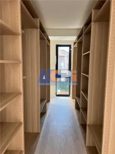 INCHIRIERE VILA DE LUX CU 5 CAMERE SI PISCINA in Zona EROU IANCU NICOLAE BANEASA - foto 9