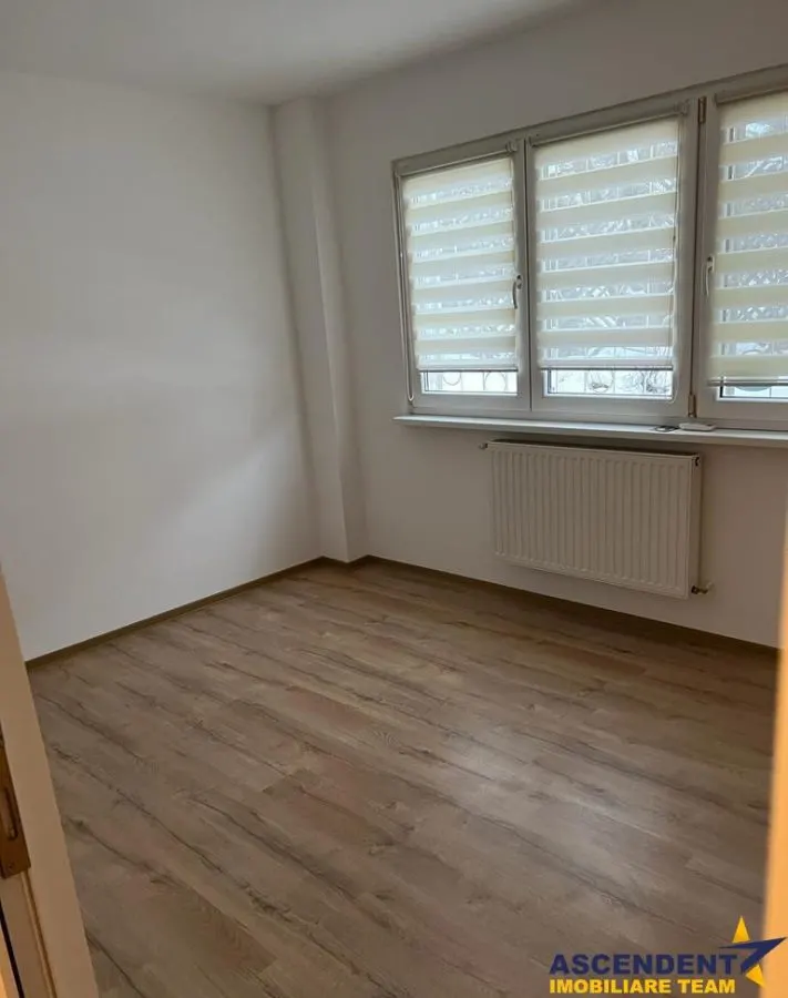 Investitie cu randament 7%, spatiu cu acces stradal, Garii Brasov - foto 1